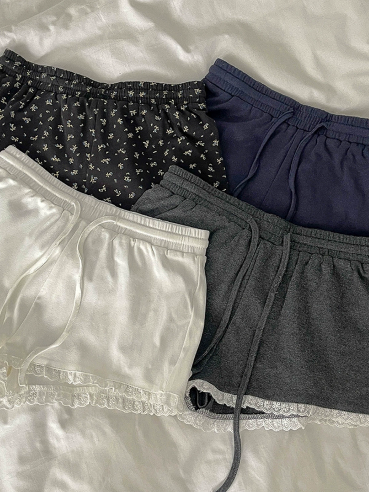 蕾丝边抽绳松紧腰印花打底裤短裤2024夏季新款韩版女装阔腿休闲裤