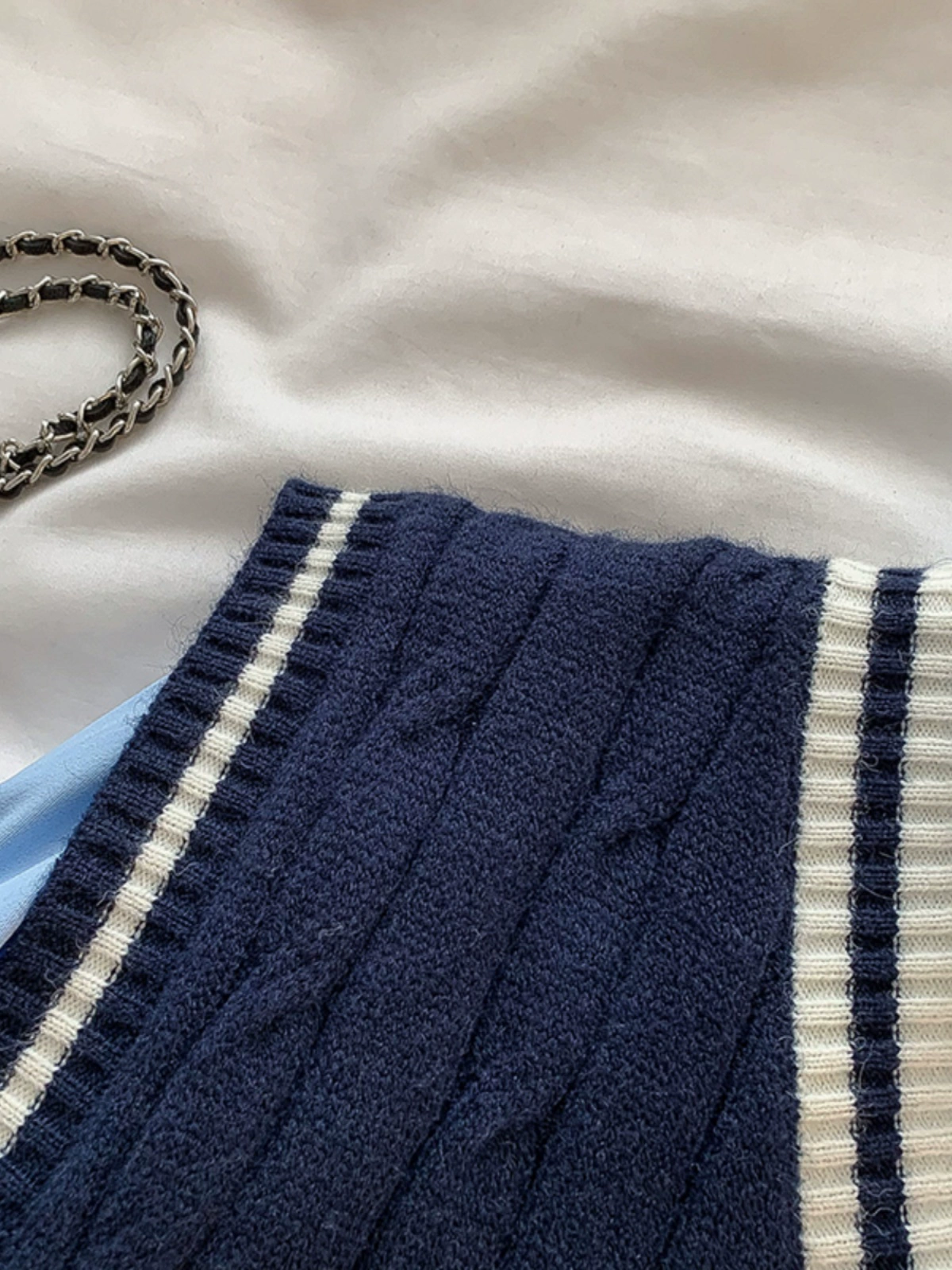 个性刺绣学院风麻花针织马甲2024秋季新款韩版女装纯色衬衫百褶裙 - Image 4