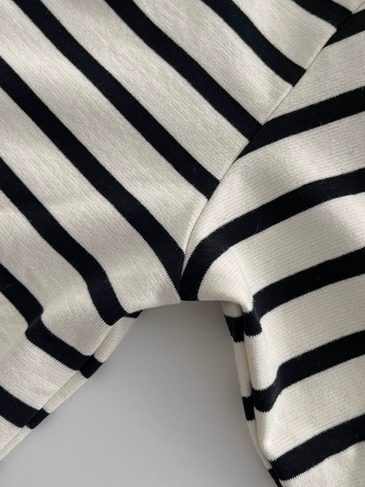 元气条纹撞色宽松长袖T恤2024秋季新款韩版女装包边套头长袖上衣 - Image 4