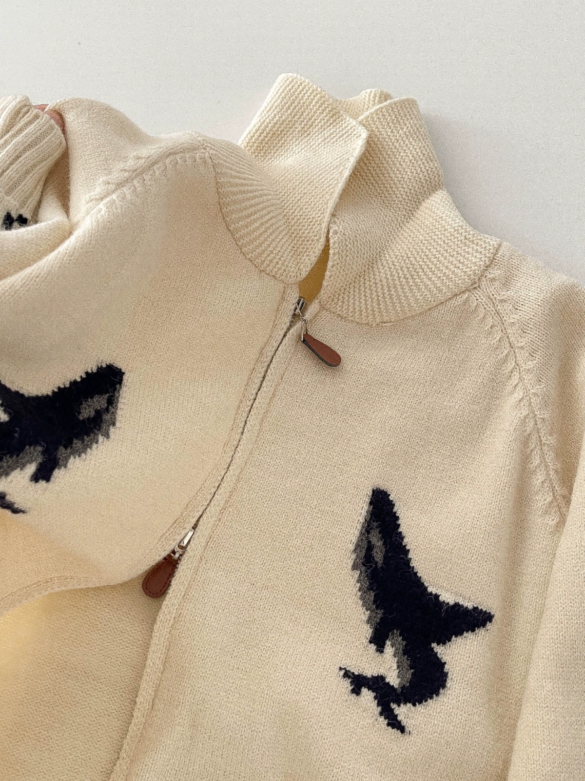 2024新款休闲复古宽松小海豚提花针织开衫女秋冬拉链毛衣外套女 - Image 3