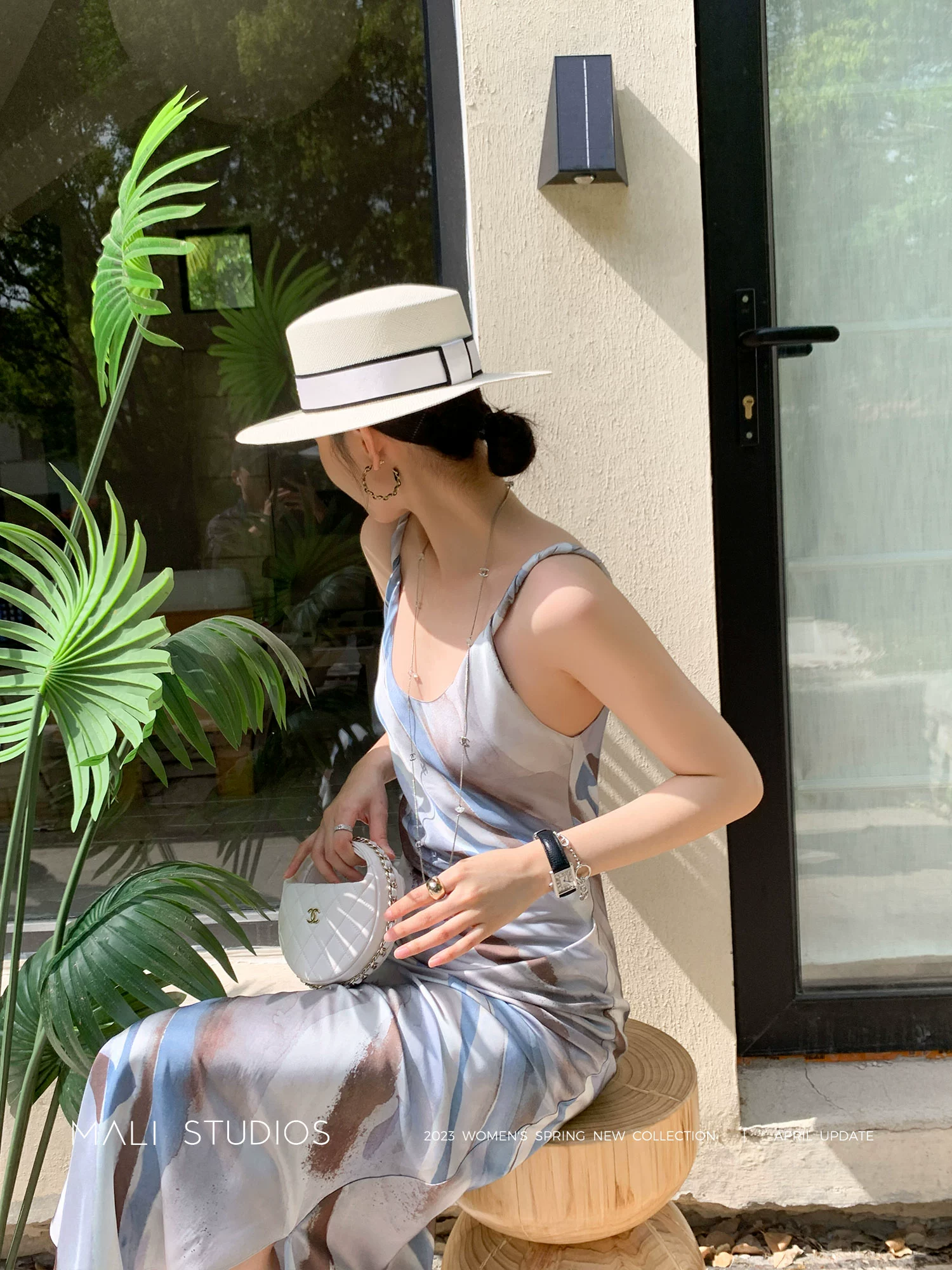 MALI|鎏光感缎面醋酸_立体扭结设计吊带连衣裙 - Image 3