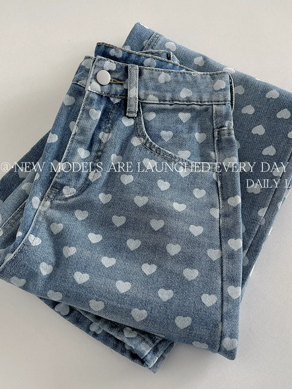 满印爱心牛仔裤女2024春秋新款韩版宽松显瘦百搭时尚休闲直筒长裤