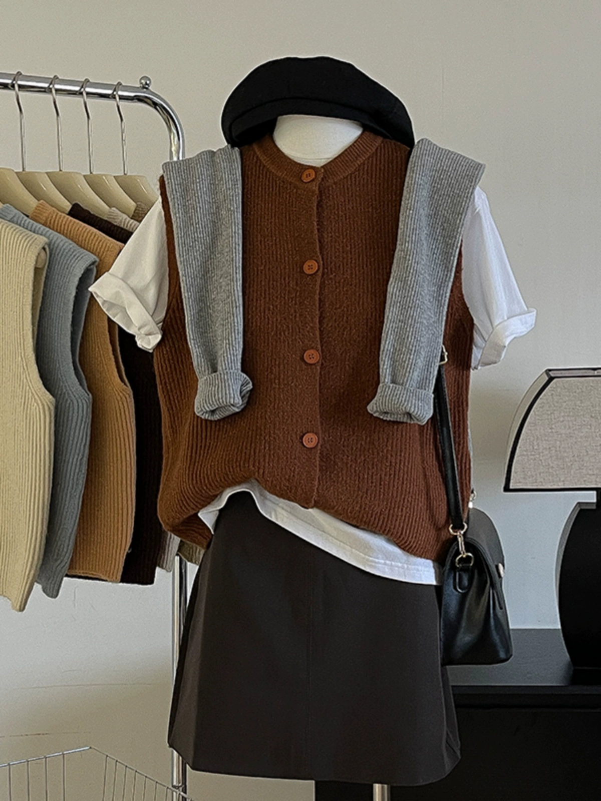 复古软糯圆领毛针织衫马甲2024秋季新款韩版女装叠穿无袖毛衣开衫