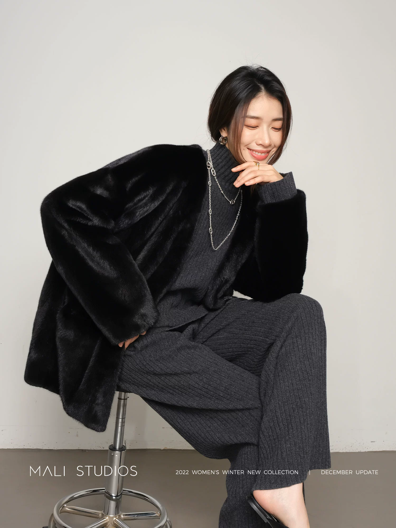 MALI|丹麦进口紫标级天鹅绒_V领皇冠水貂皮草外套 - Image 3