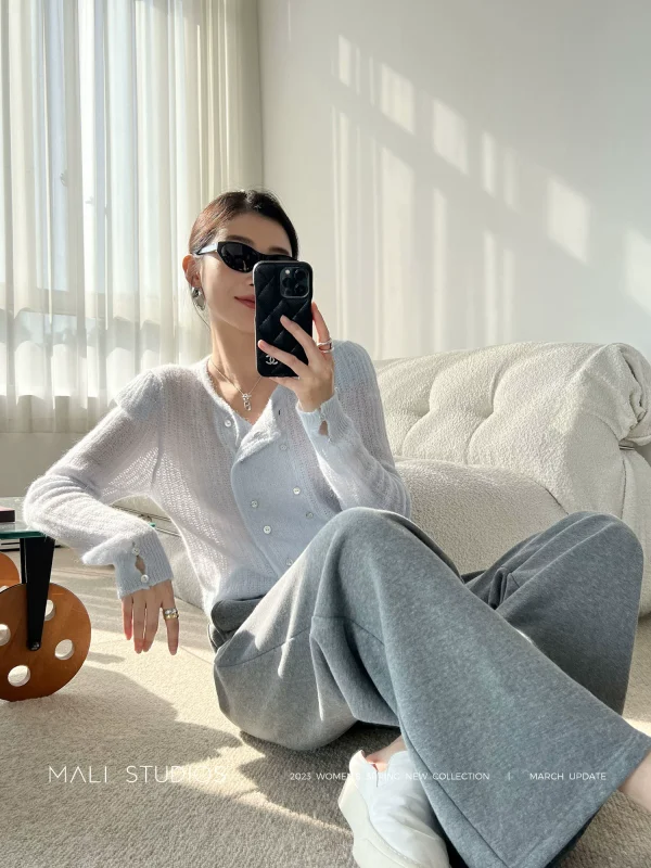 MALI|轻盈软糯超细羊驼羊毛_法式镂空提花双排扣氛围感毛衣