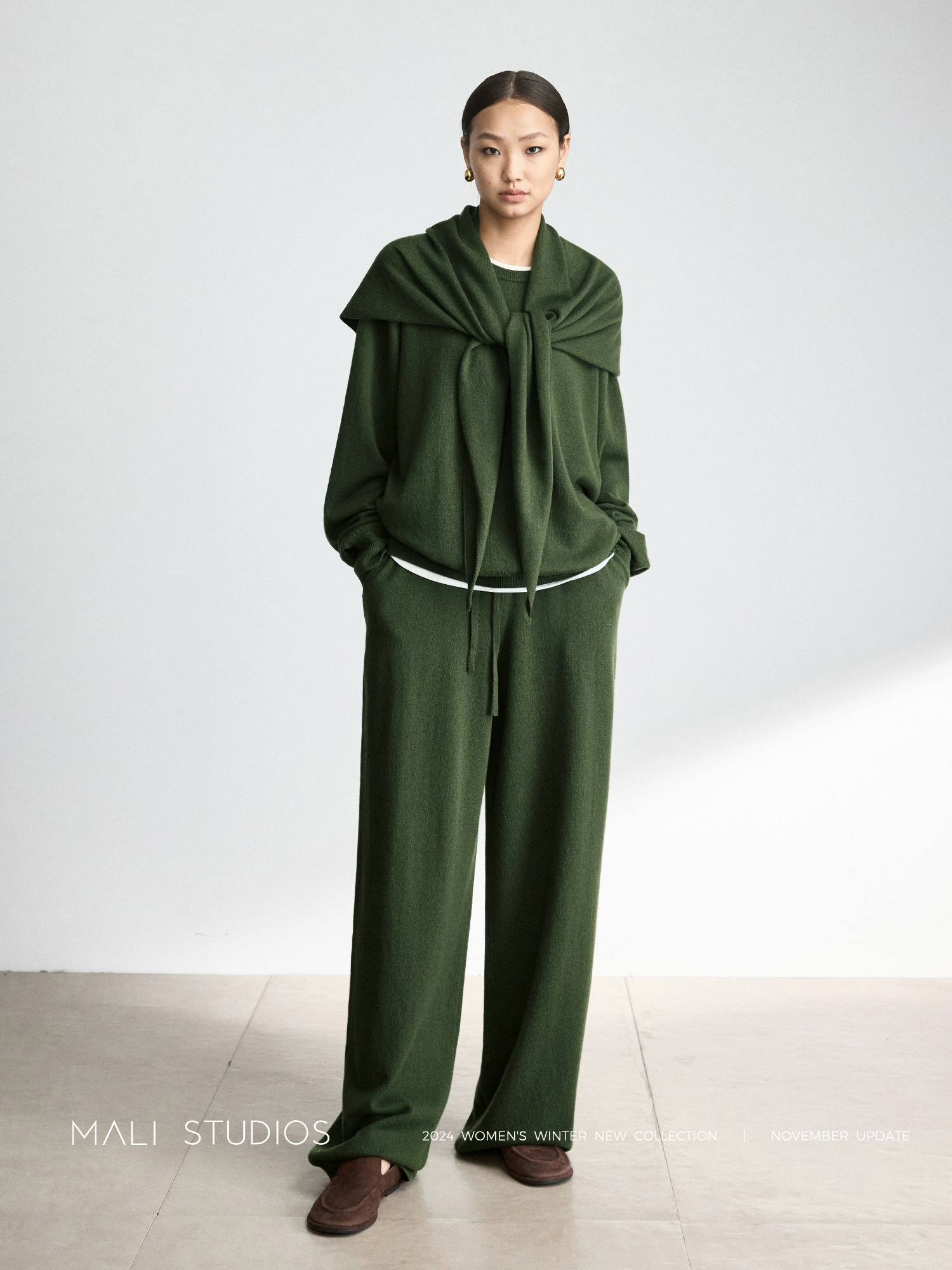 MALI | 慵懒随性羊绒羊毛圆领毛衣/卫裤/三角披肩三件套 - Image 3