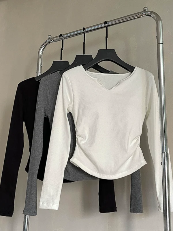 纯色修身圆领胸垫T恤2024女秋冬季新款韩版长袖打底减龄套头上衣