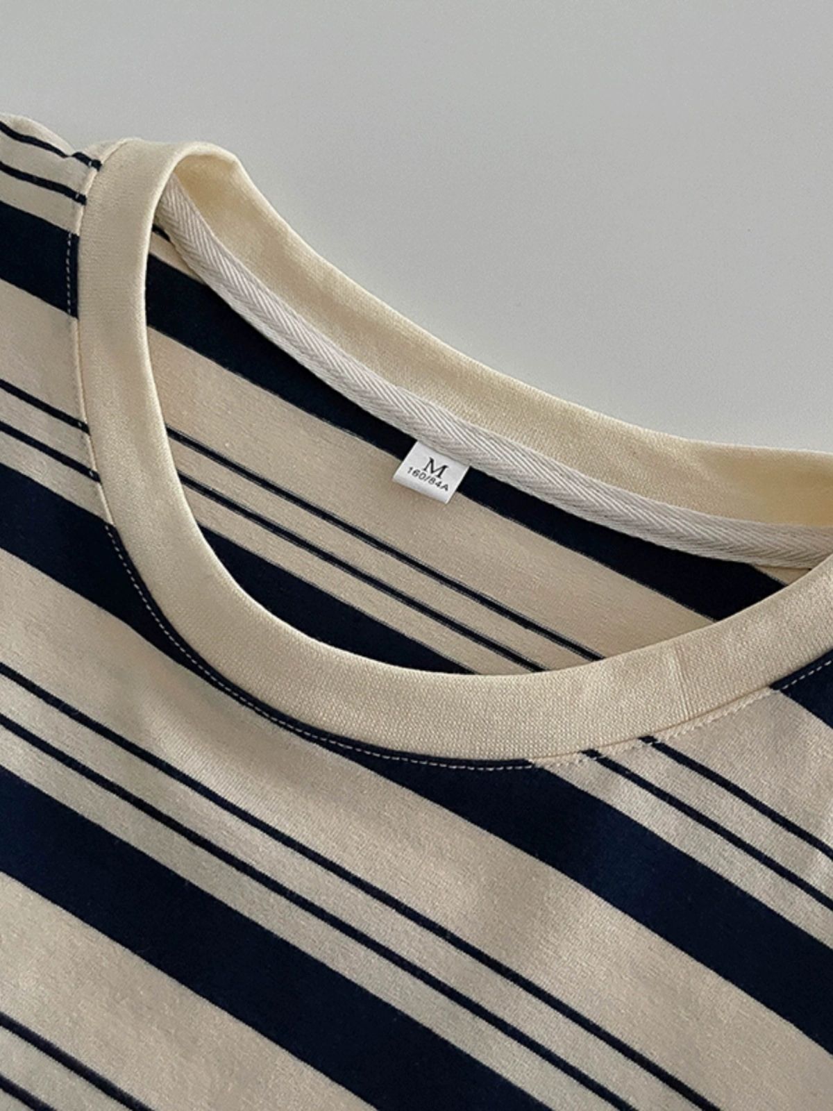 小熊刺绣减龄条纹T恤2024秋季新款女长袖简约套头洋气长袖上衣潮 - Image 3