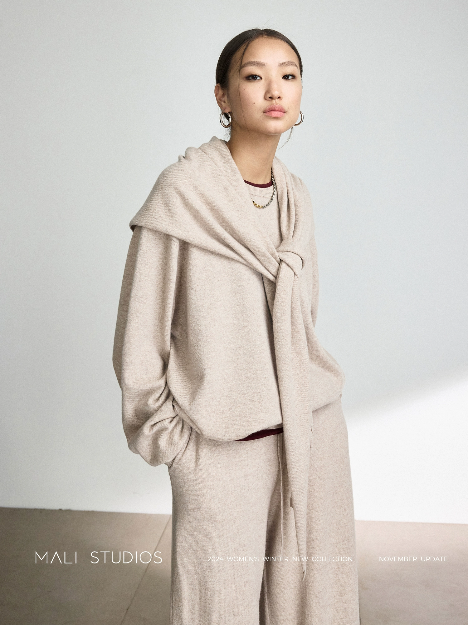 MALI | 慵懒随性羊绒羊毛圆领毛衣/卫裤/三角披肩三件套 - Image 2