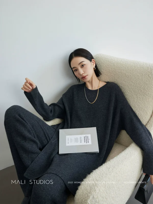 MALI｜高克重加厚羊绒羊毛_时髦慵懒黄金开叉極简坑条纸片人套装