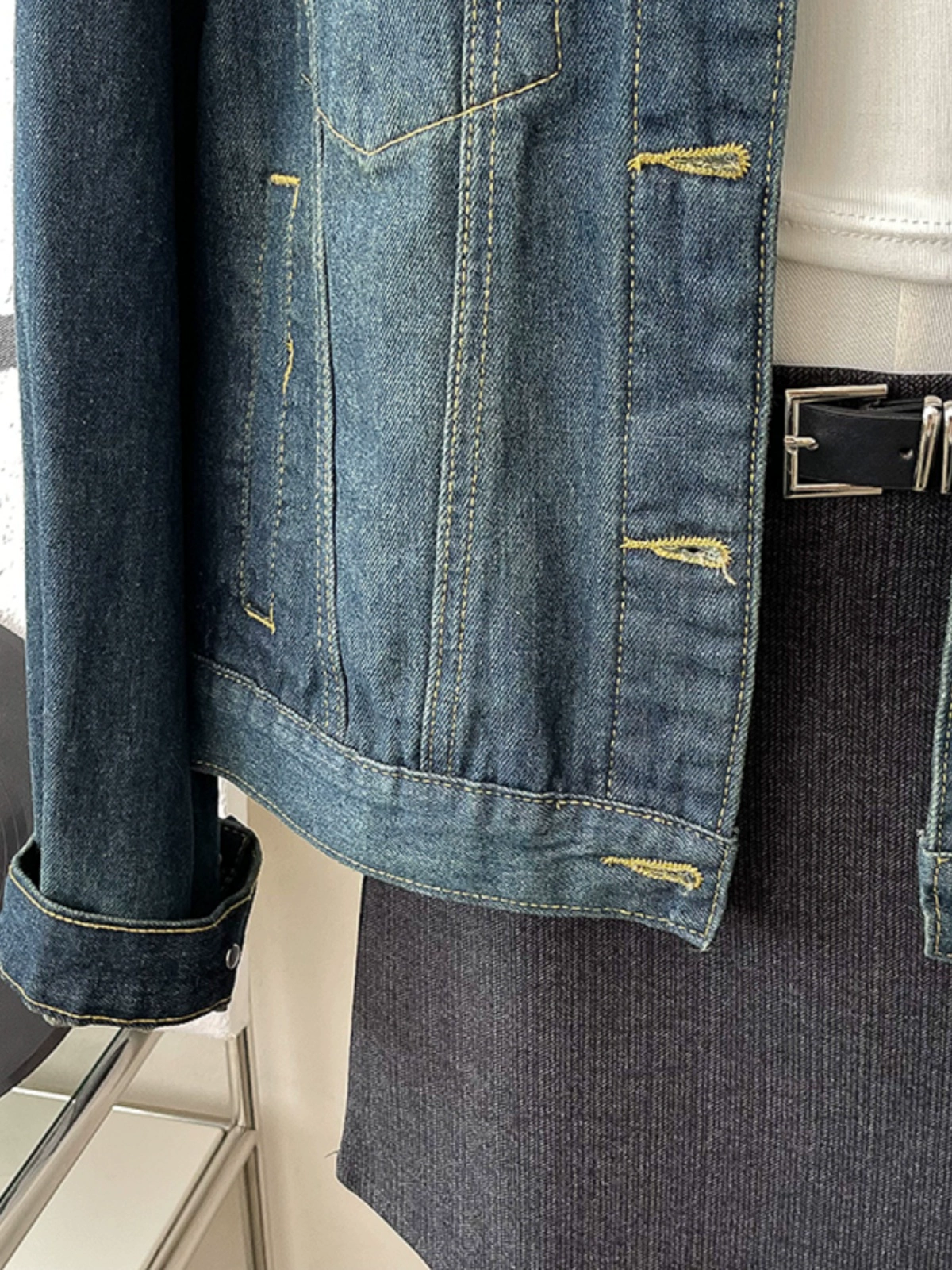 时尚复古翻领牛仔短外套2024秋季新款女装百搭宽松单排扣长袖上衣 - Image 4