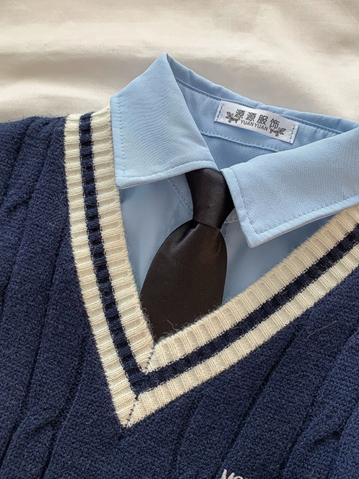 个性刺绣学院风麻花针织马甲2024秋季新款韩版女装纯色衬衫百褶裙 - Image 3