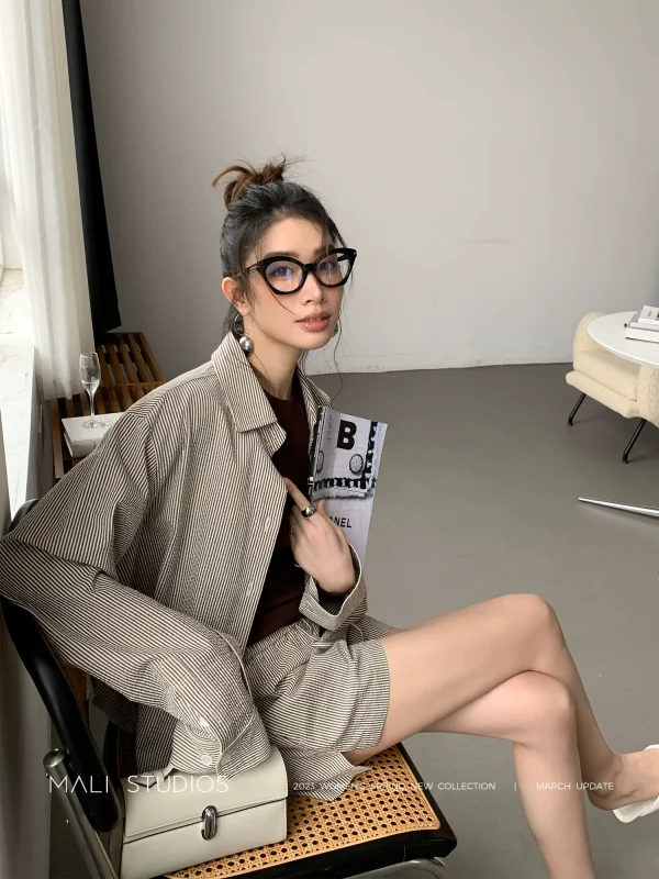 MALI｜高级感条纹泡泡纱肌理_春夏BF风宽松廓形衬衫短裤套装