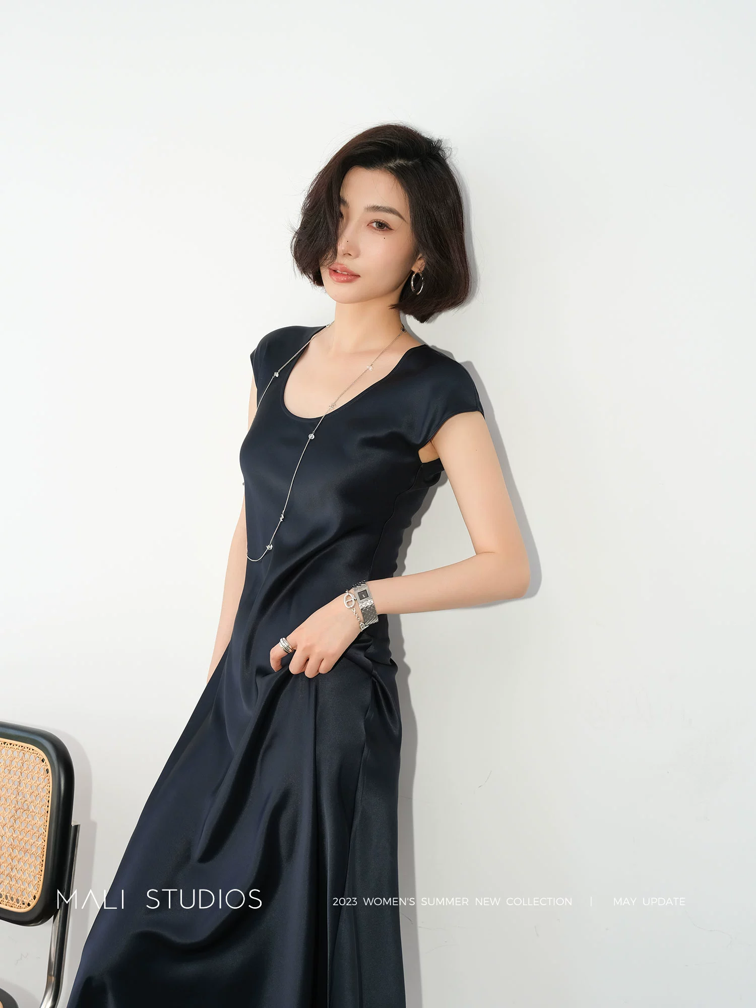 MALI|鎏光垂感醋酸双面缎_重磅斜裁高贵优雅中长长连衣裙 - Image 4