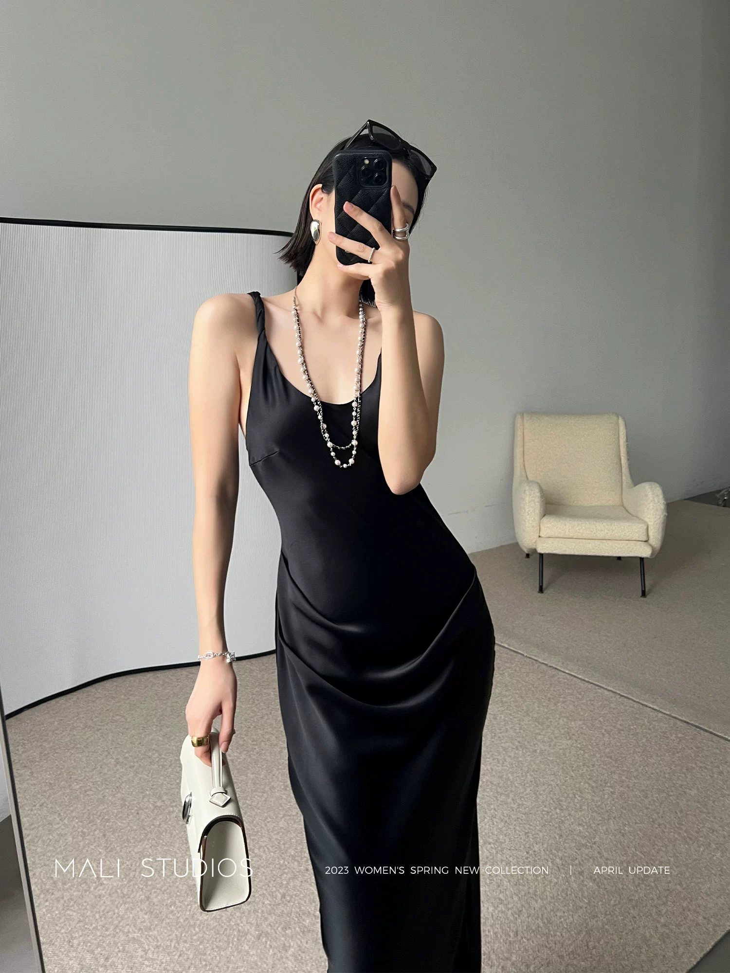 MALI|鎏光感缎面醋酸_立体扭结设计吊带连衣裙