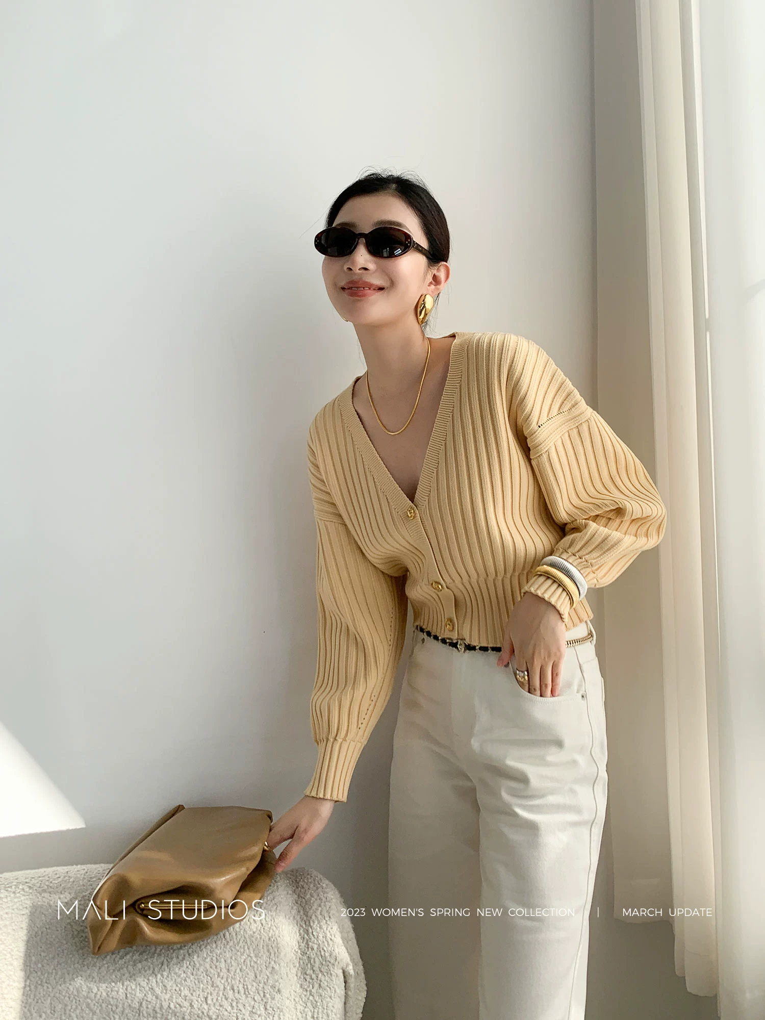 MALI|法式高级感_深V领细腰显瘦坑条纹截短上衣 - Image 2