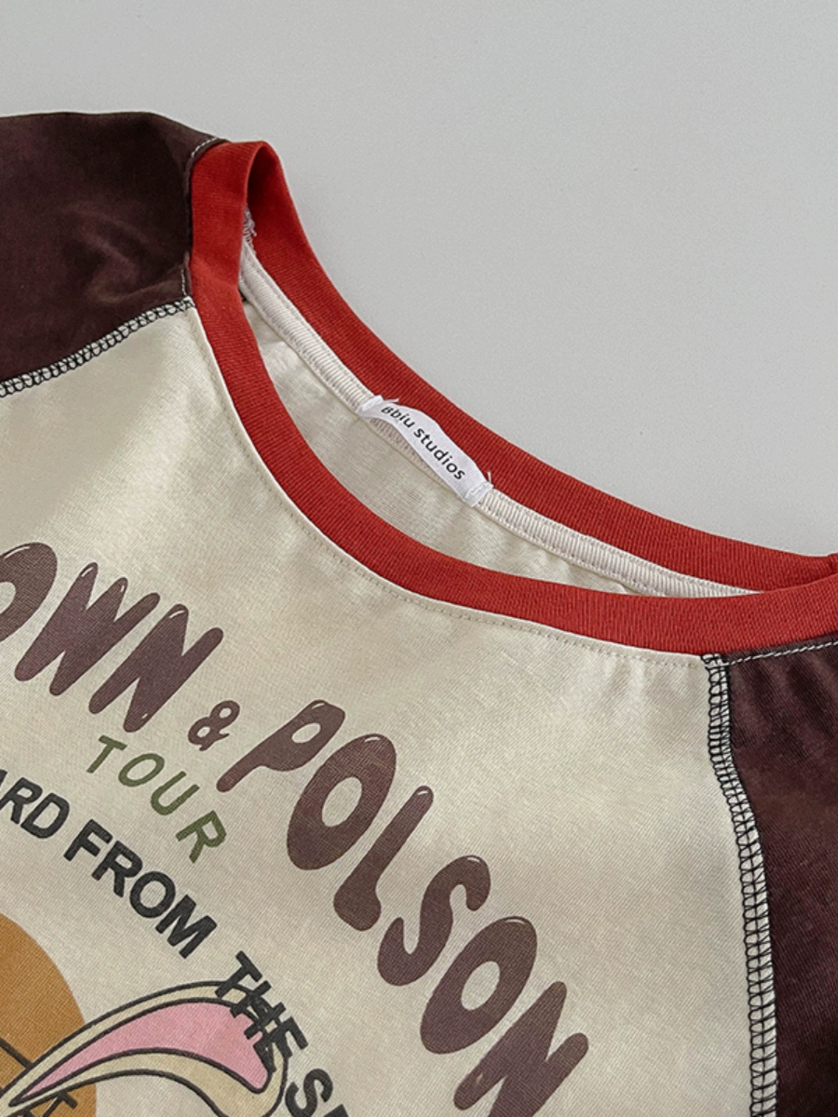 圆领撞色卡通印花T恤2024秋季新款女长袖简约套头洋气插肩上衣潮 - Image 3