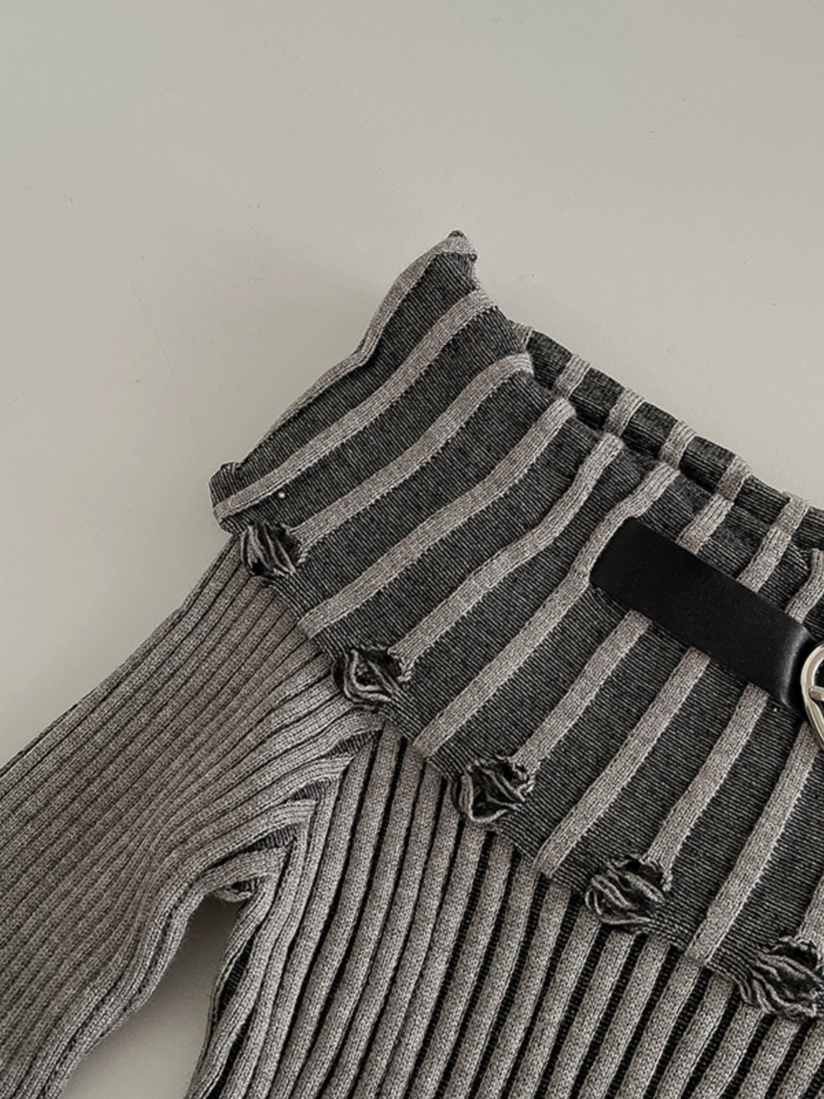 个性小众坑条翻边一字领套头毛衣女2024冬季新款韩版气质毛针织衫 - Image 2