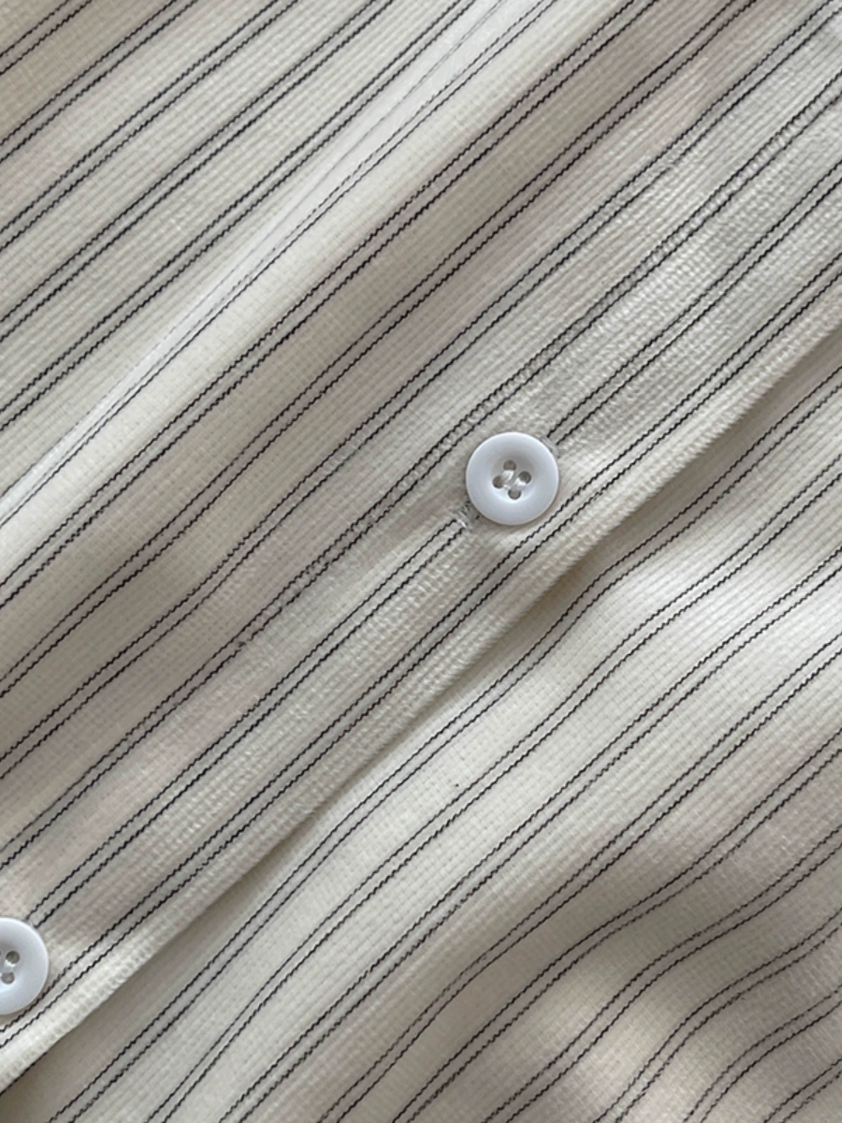2024秋新款长袖条纹咖色衬衫女时尚休闲设计感小众单排扣盐系上衣 - Image 5