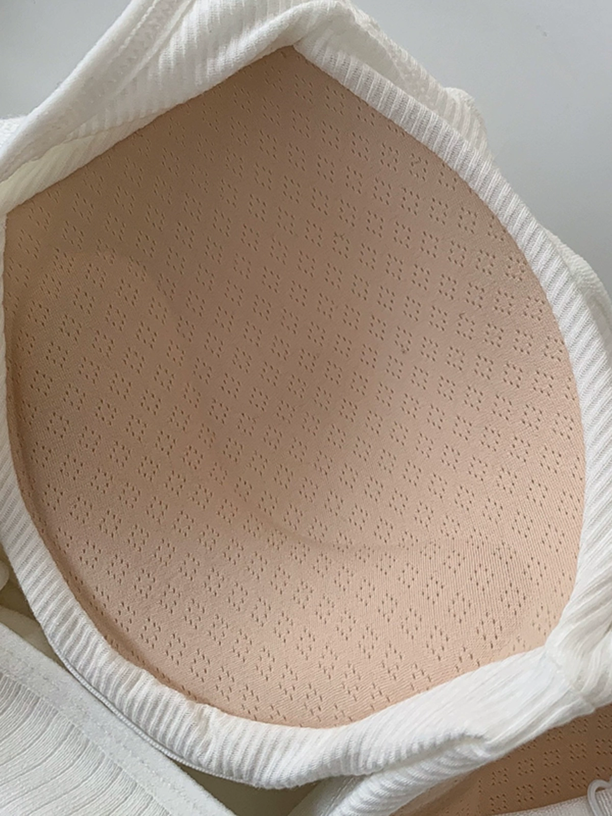 甜辣木耳边背心小吊带2024夏季新款女装短款修身无袖上衣带胸垫潮 - Image 4